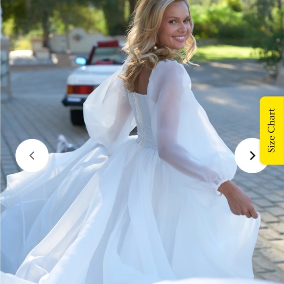 Selkie Queen of Angels Ivory wedding dress/gown. Sold out on Selkie’s website!! - Picture 3 of 4